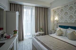 Отель Old Town Boutique Hotel Бухарест Номер Делюкс с балконом-2
