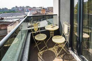 Отель Old Town Boutique Hotel Бухарест Номер Делюкс с балконом-4