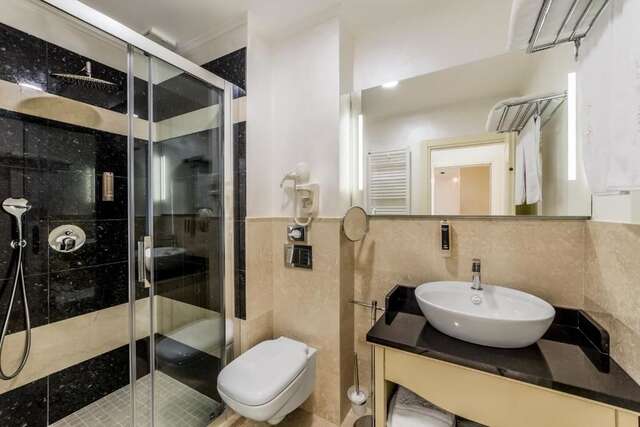 Отель Old Town Boutique Hotel Бухарест-50